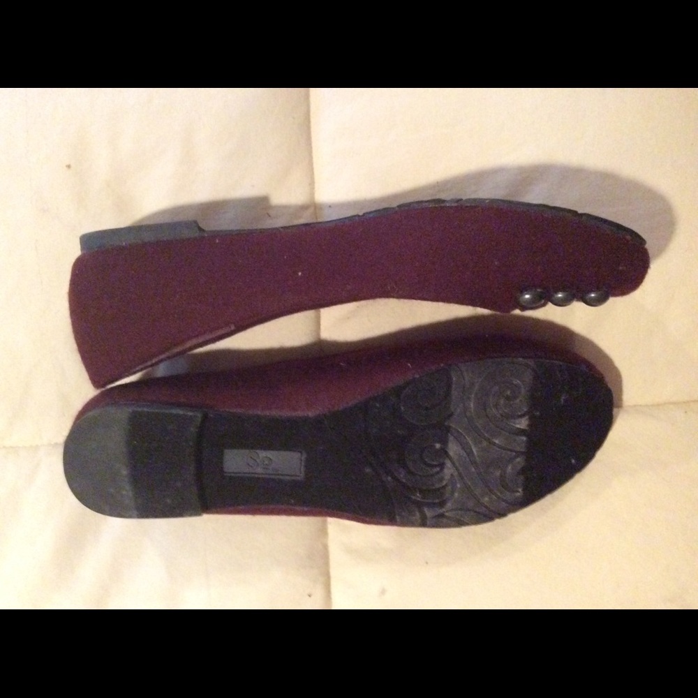 Shoes - Picture 2 of 2